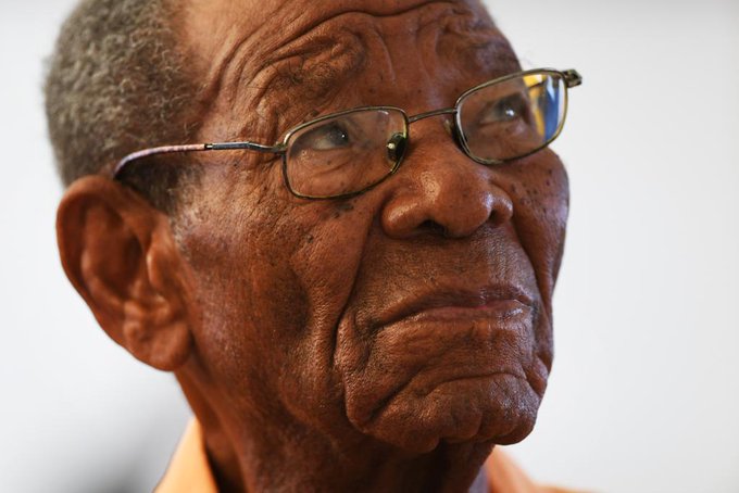 Former West Indies batsman Sir Everton Weekes dies aged 95