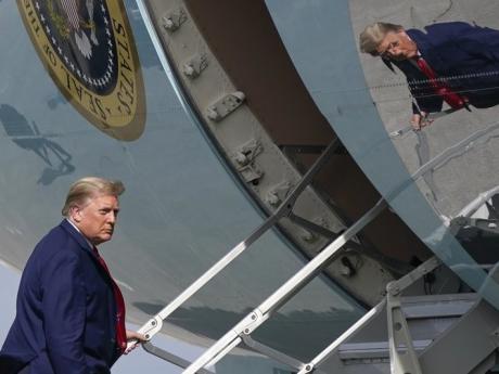 Trump Extends Green Card, Work Visas Ban