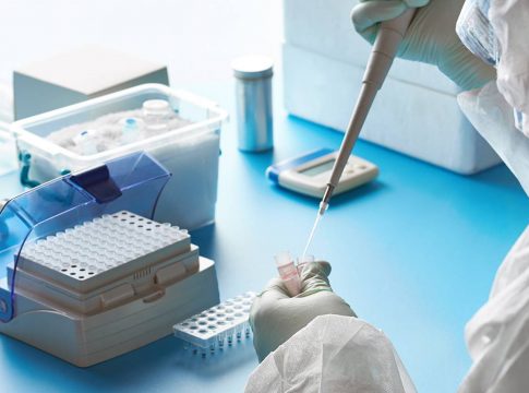 Strict new Covid rules hit public sector workers in the wallet, Gov’t says residents have a ‘social responsibility’ to get a jab – but union cries foul