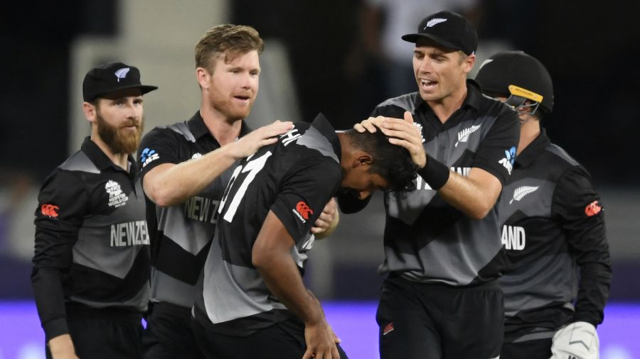 Sodhi, Santner and Mitchell put India on the brink