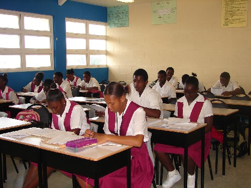 Antigua & Barbuda: Schools will not allow unvaccinated students, teachers & staff members to enter its premises