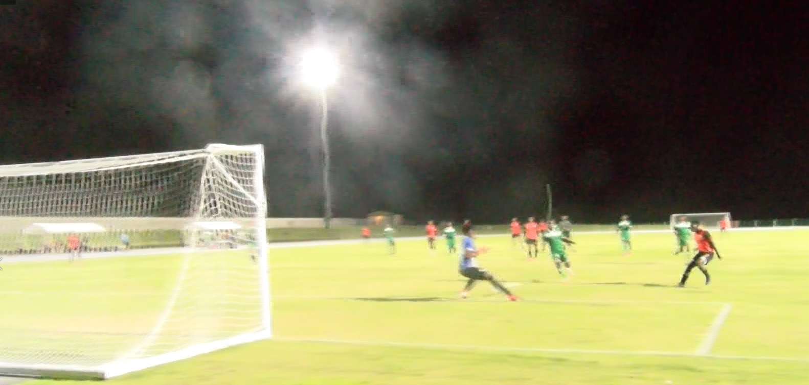 Football  : Cayon Takes Care of Bath United