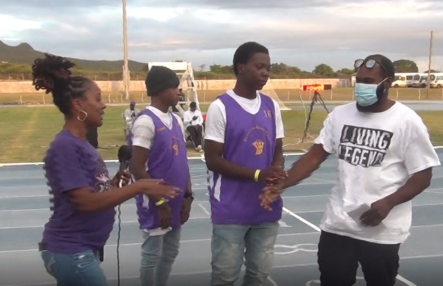 GSS Basketball Team Makes Presentation To Ailing Coach