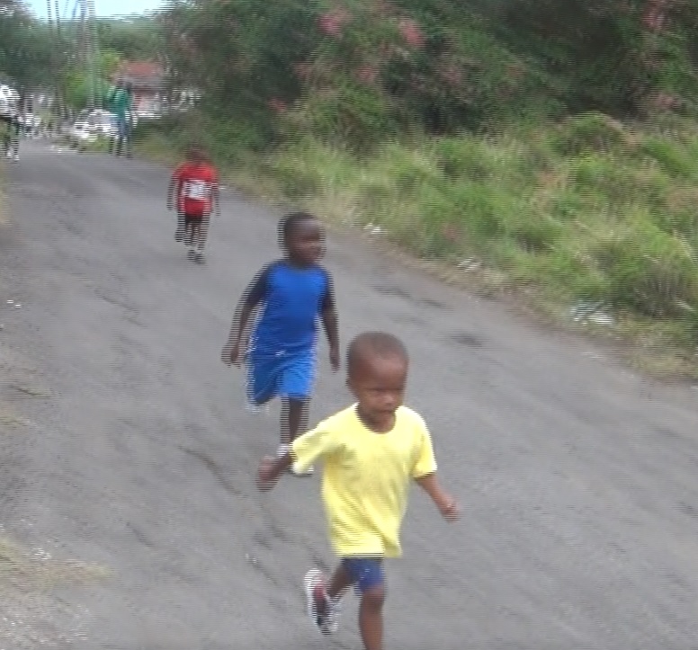 Athletics : Vern N Llew Hosts Road Runs