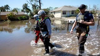 Hurricane Ian: Florida death toll rises as criticism mounts Published