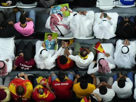 FootballFever | Qatari fans hit back at Germany by recalling Özil in protest