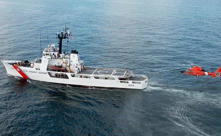 US Coast Guard crews repatriate over 900 Caribbean migrants