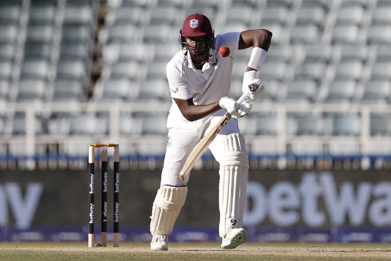 Holder Holds on In the End, South Africa Maintain Lead