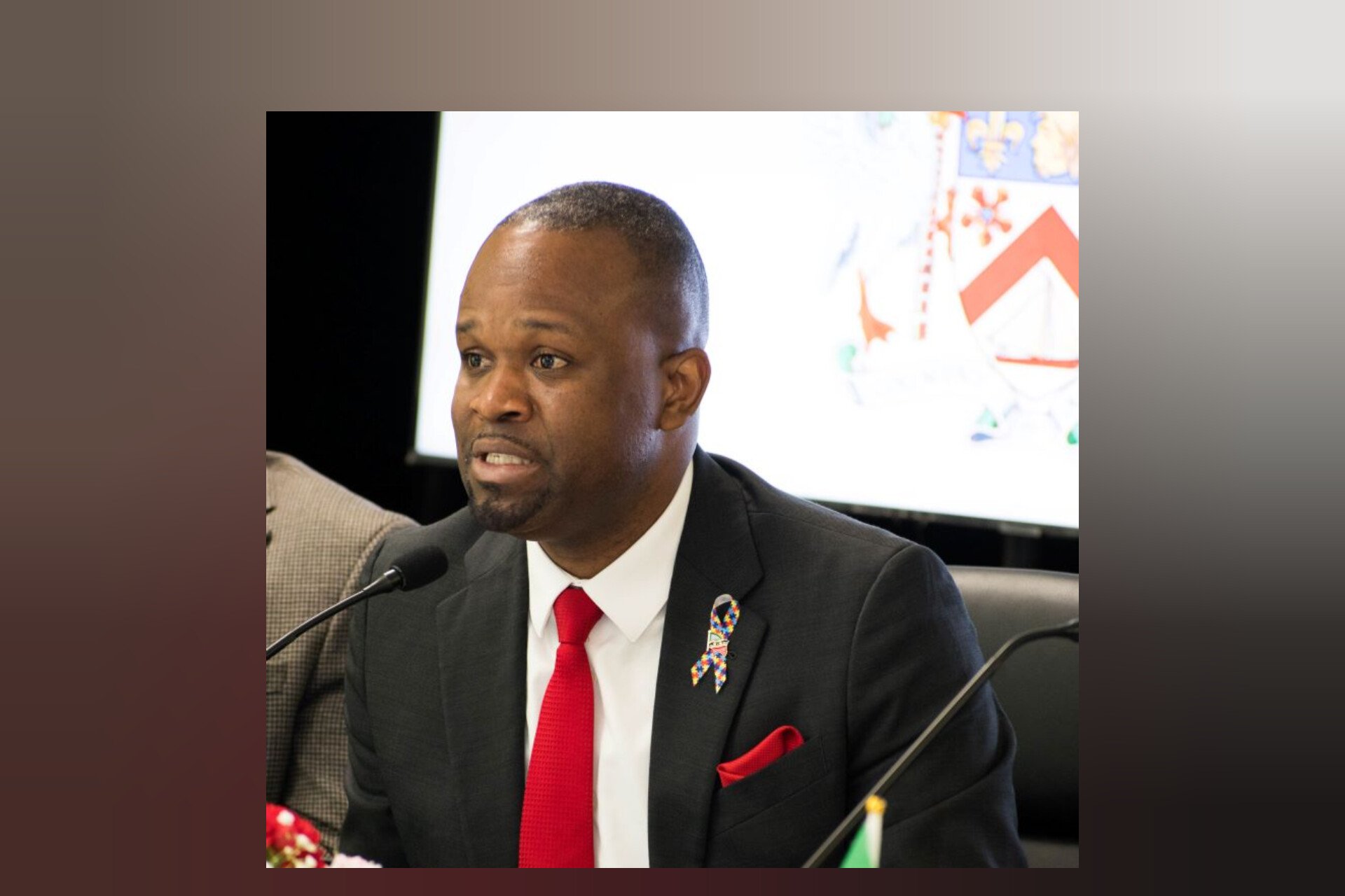 Minister Maynard Welcomes Discussions on Adjusting Water Tariffs as Water Services Improve