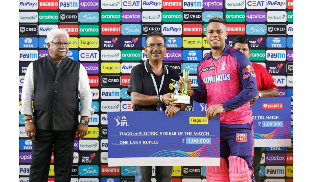 Iyer’s 1st IPL century not enough as Mumbai beats Kolkata