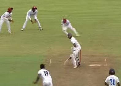 Cricket  : Leewards Make Barbados Struggle