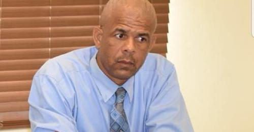 Football  : Malcolm Ramsey Resigns