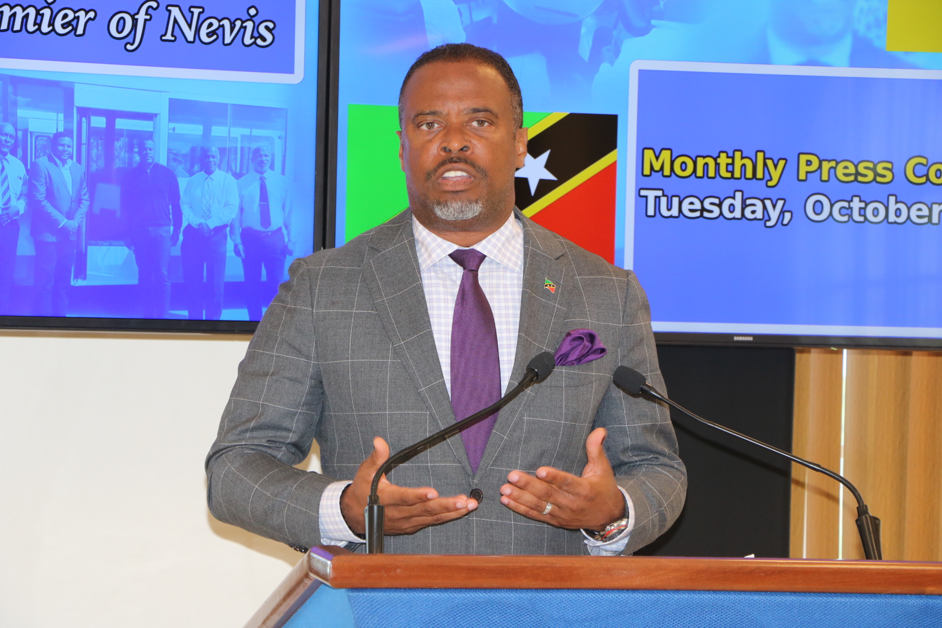 Premier Brantley Urges Those Seeking Employment to Take Advantage of The Strong Job Market on Nevis