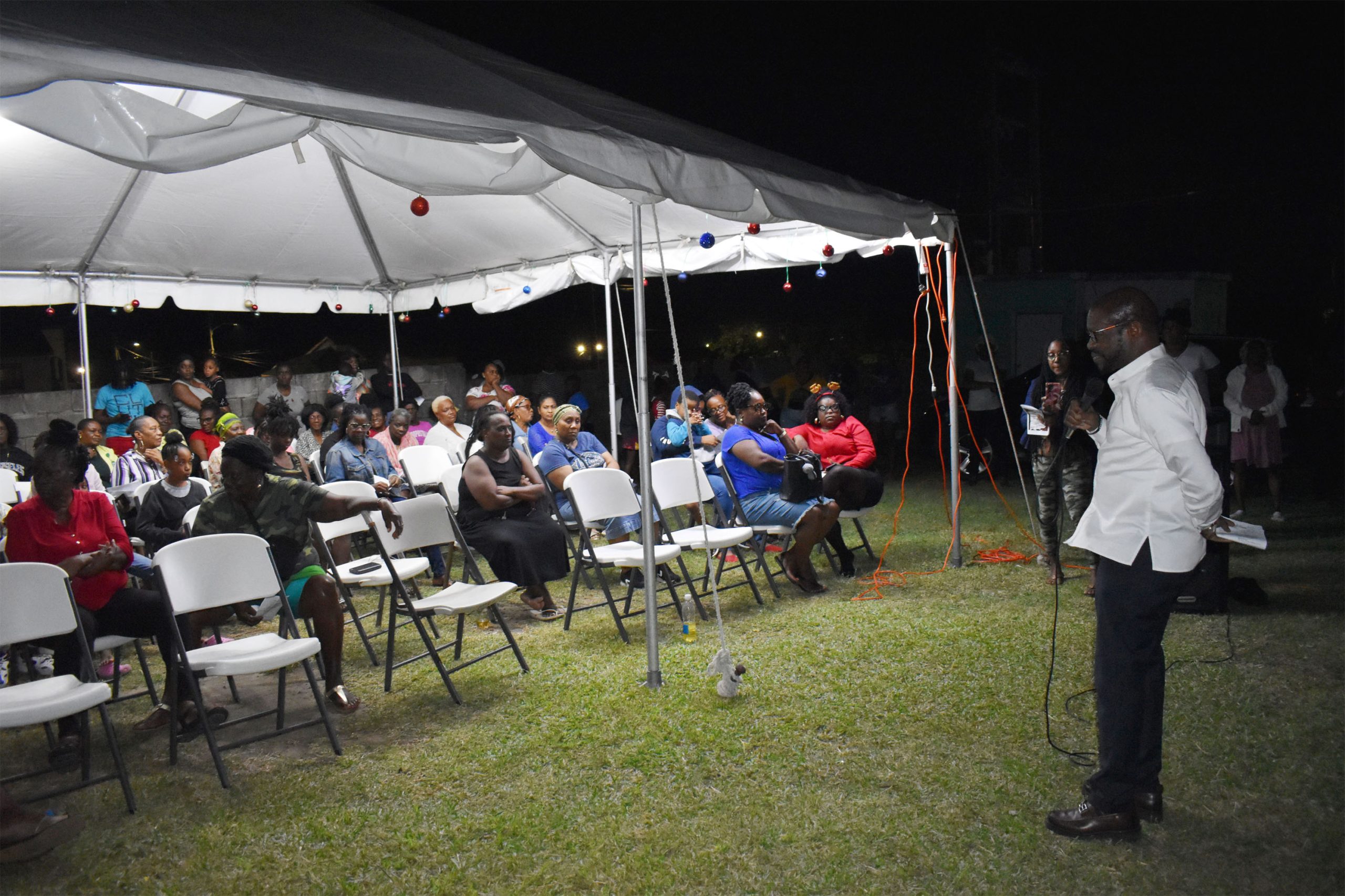 Senior Minister Douglas Leads Constituents in Christmas Tree Lighting Ceremony in St. Paul’s