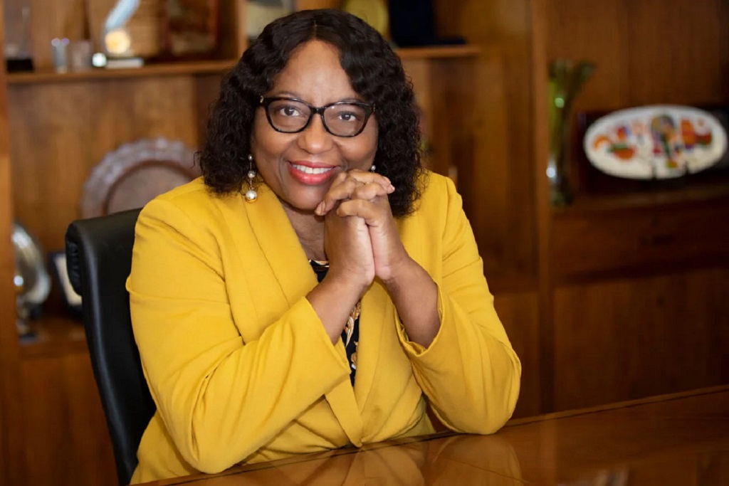 PAHO Mourns Passing of Former Director Dr Carissa Etienne
