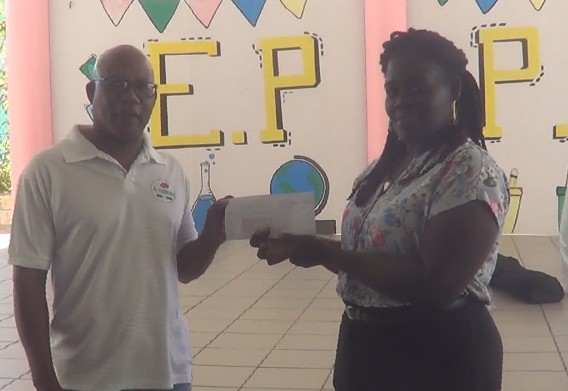 A1 Farms Hand Over Sponsorship Cheque For EPPS Mega Meet