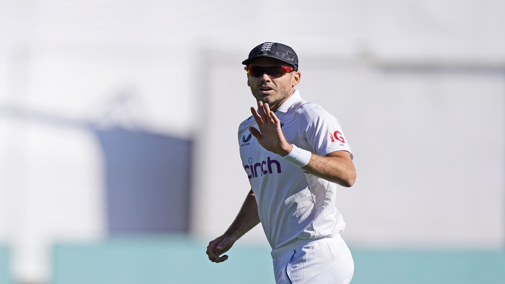 Anderson Takes 700th Wicket, But India Beat England by An Innings