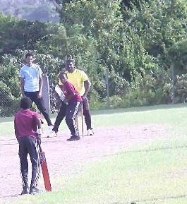 Cricket : Guyanese Whip School Boys