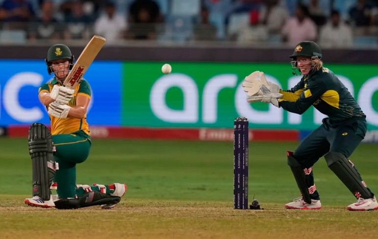 Cricket : South Africa Stun Serial Winners Australia to Get into Finals