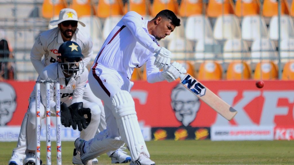 Cricket : West Indies Bowl Out Pakistan for 154, Secure First-Innings Lead