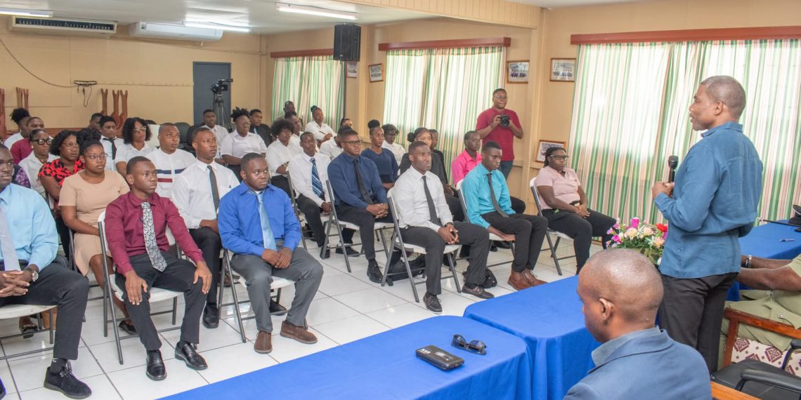 PM Drew Encourages New Police, Constables and Wardens Ahead of Christmas Deployment