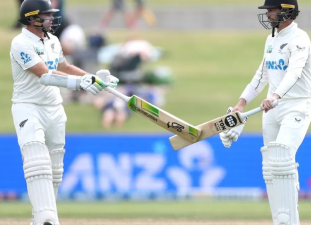 Cricket  : Windies Fold Again Against New Zealand