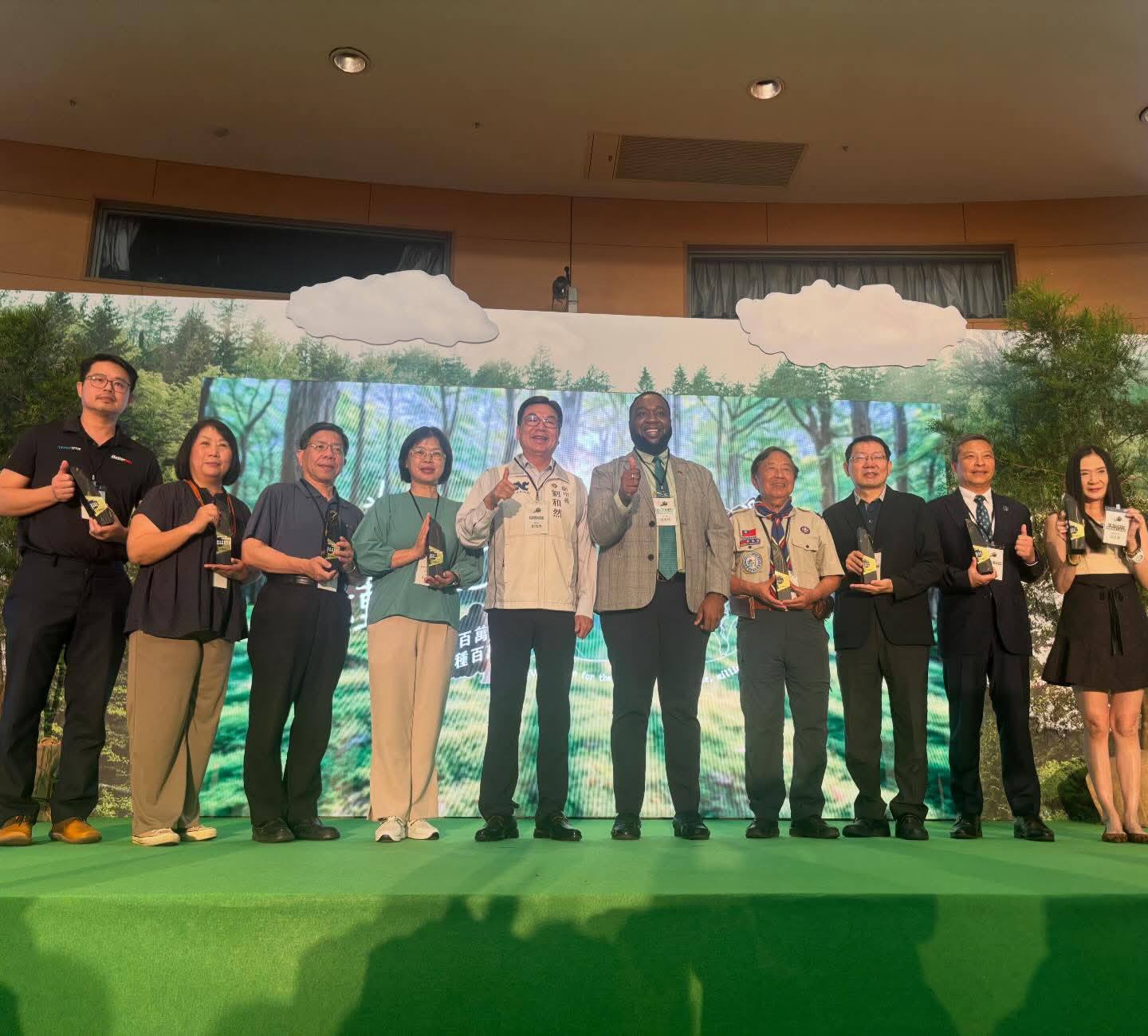 Ambassador Francis Joins “One Million People, One Million Trees” Recognition Ceremony