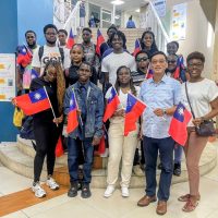 Ambassador Edward Tao Sees Off First Batch of Taiwan Scholarship Recipients